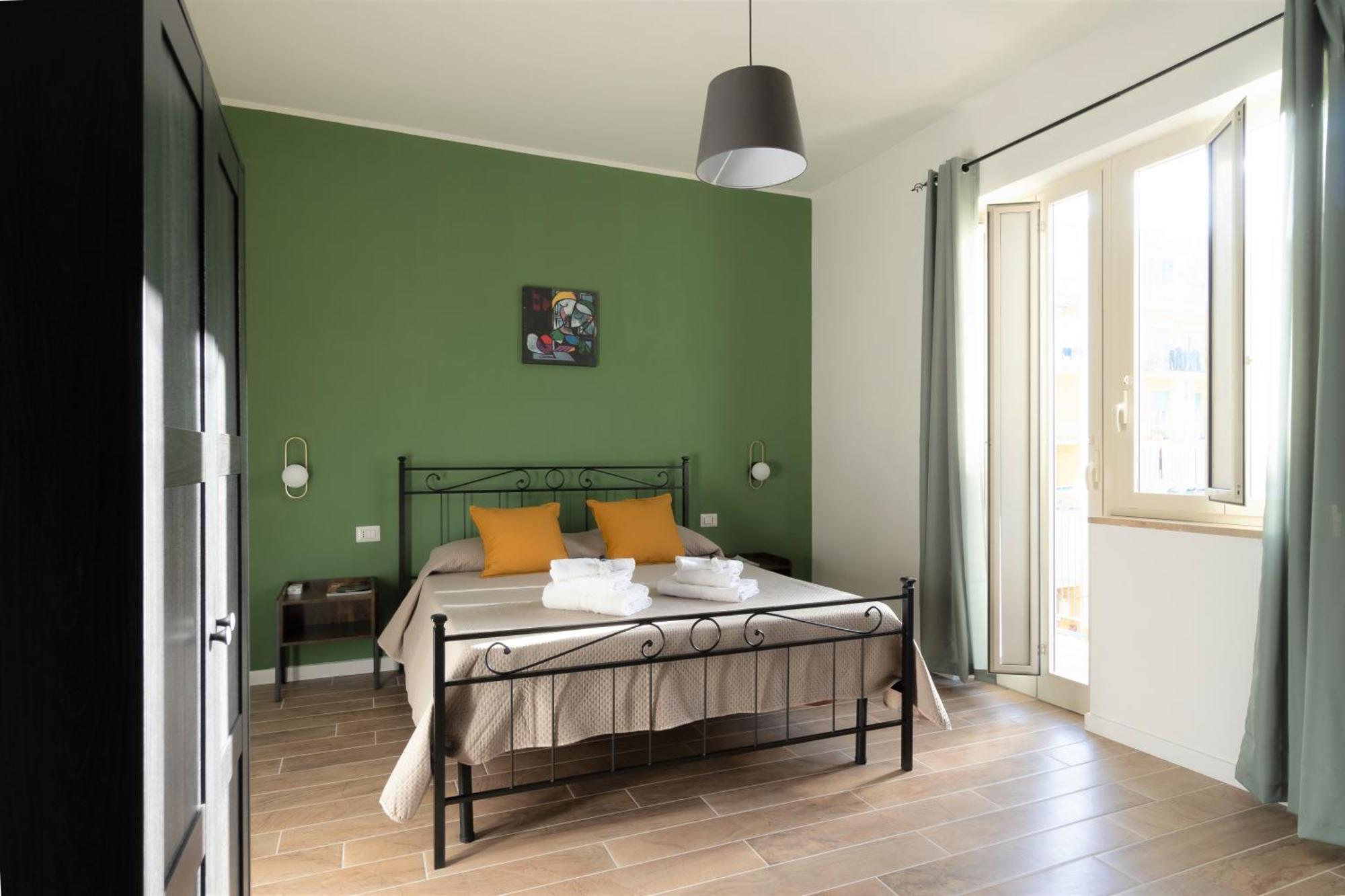 Meryli House Naples